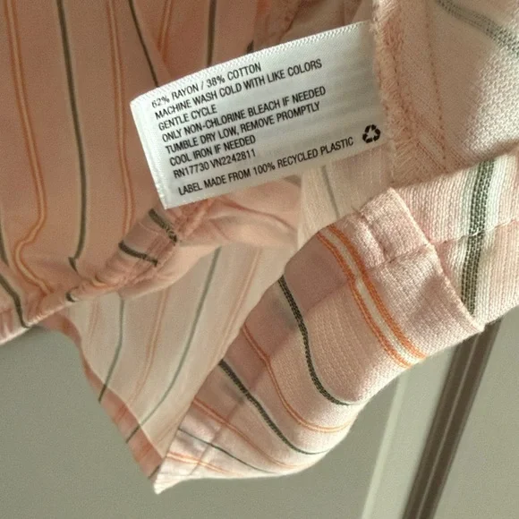 Universal Thread - Picture 4 of 5